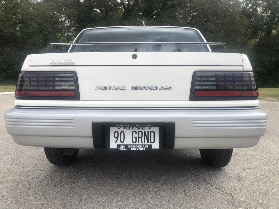 1990 Pontiac Grand Am - Image 18 of 31