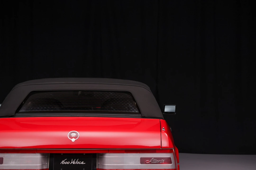 1991 Cadillac Allante - Image 30 of 31