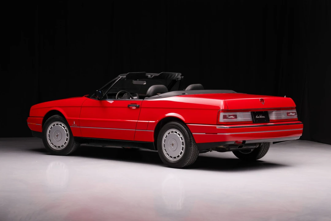 1991 Cadillac Allante - Image 16 of 31