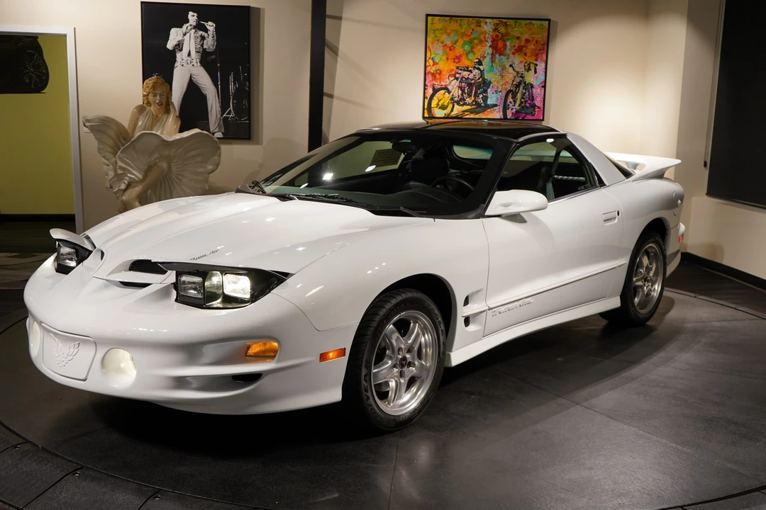2001 Pontiac Firebird Trans Am 4th Gen - Image 2 of 31