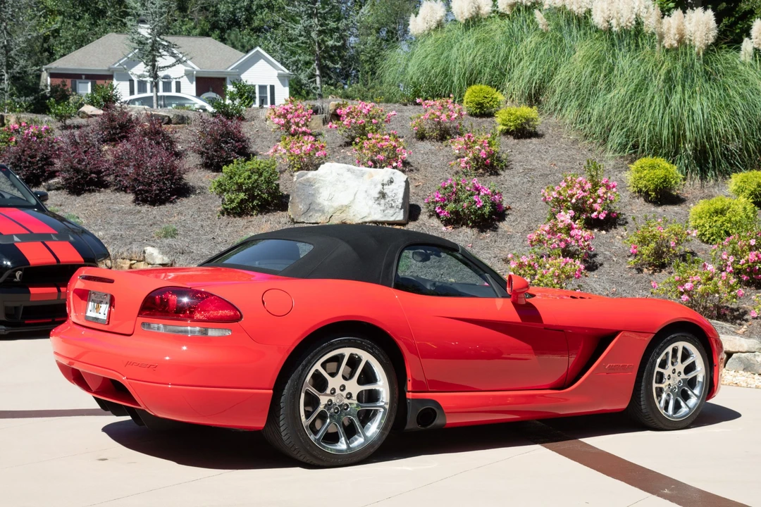 2003 Dodge Viper 3rd Gen - Image 9 of 31