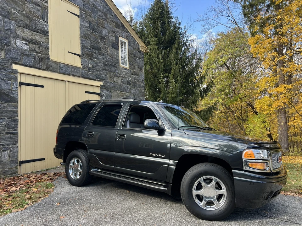 2003 GMC Yukon 2nd Gen - Image 3 of 31