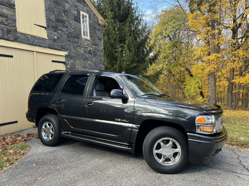 2003 GMC Yukon 2nd Gen - Image 4 of 31