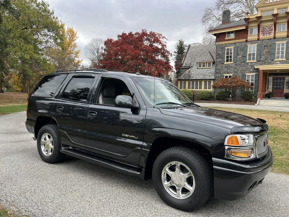 2003 GMC Yukon 2nd Gen - Image 25 of 31