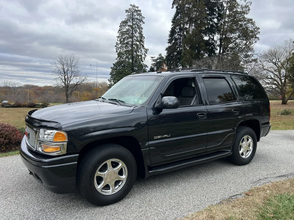2003 GMC Yukon 2nd Gen - Image 12 of 31