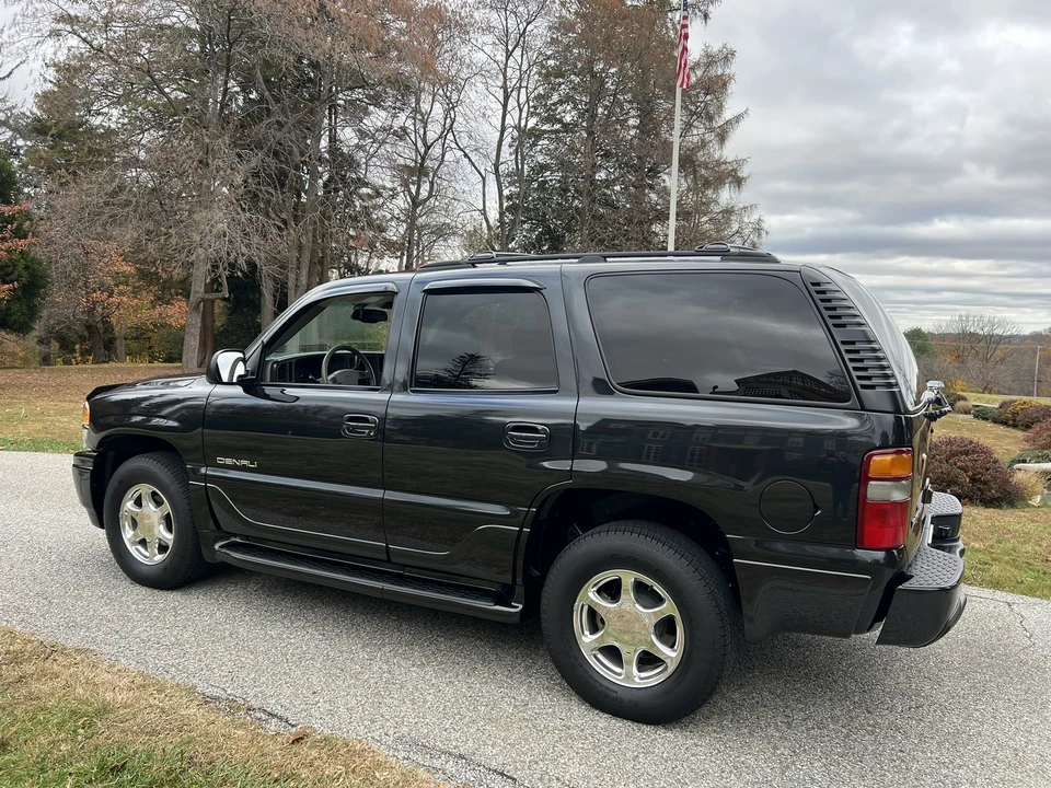 2003 GMC Yukon 2nd Gen - Image 16 of 31