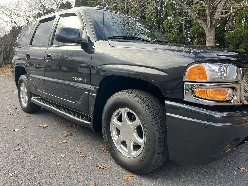 2003 GMC Yukon 2nd Gen - Image 28 of 31