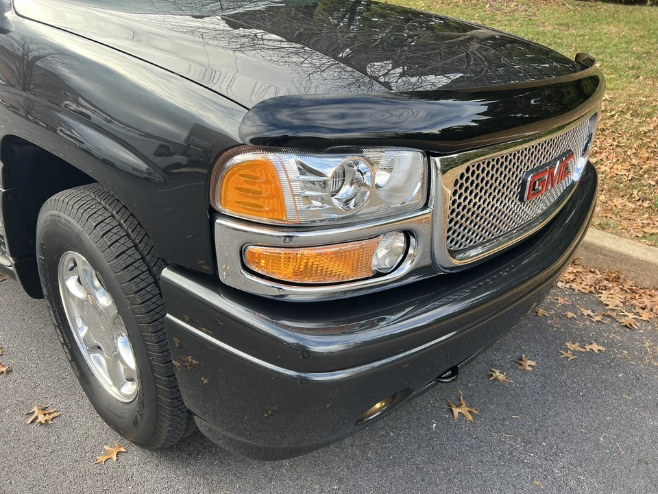 2003 GMC Yukon 2nd Gen - Image 29 of 31