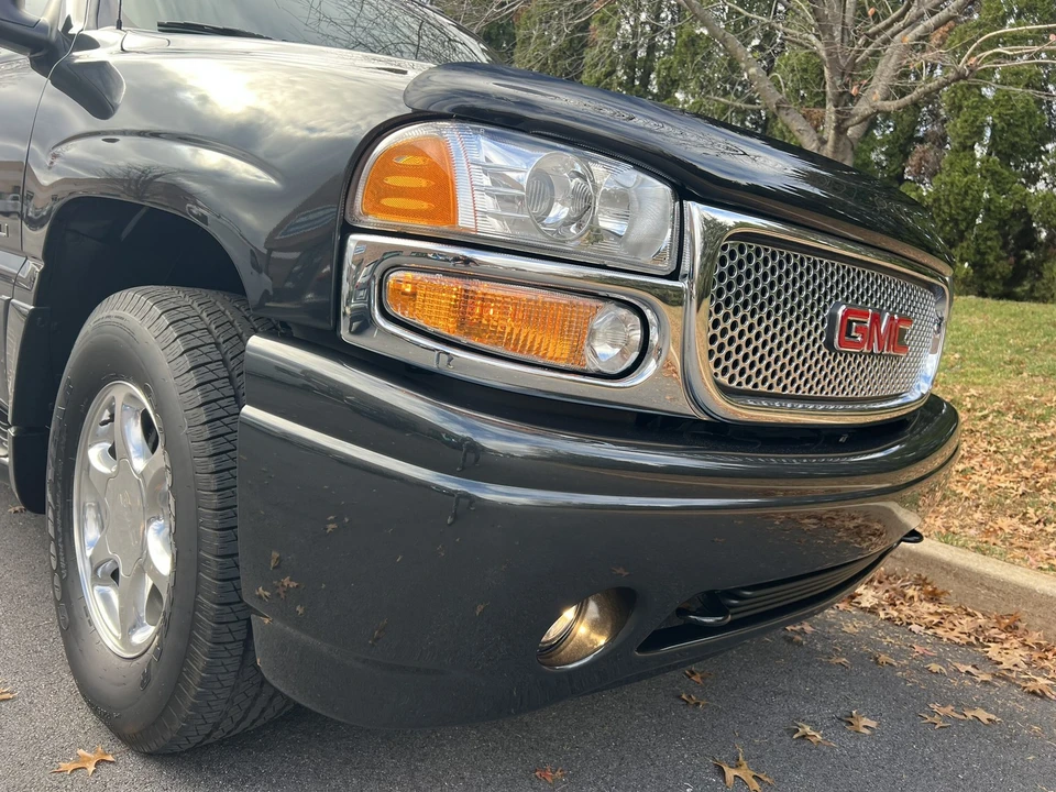 2003 GMC Yukon 2nd Gen - Image 30 of 31
