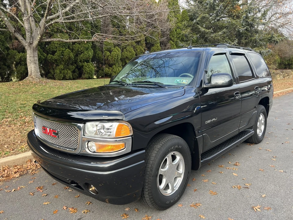 2003 GMC Yukon 2nd Gen - Image 11 of 31