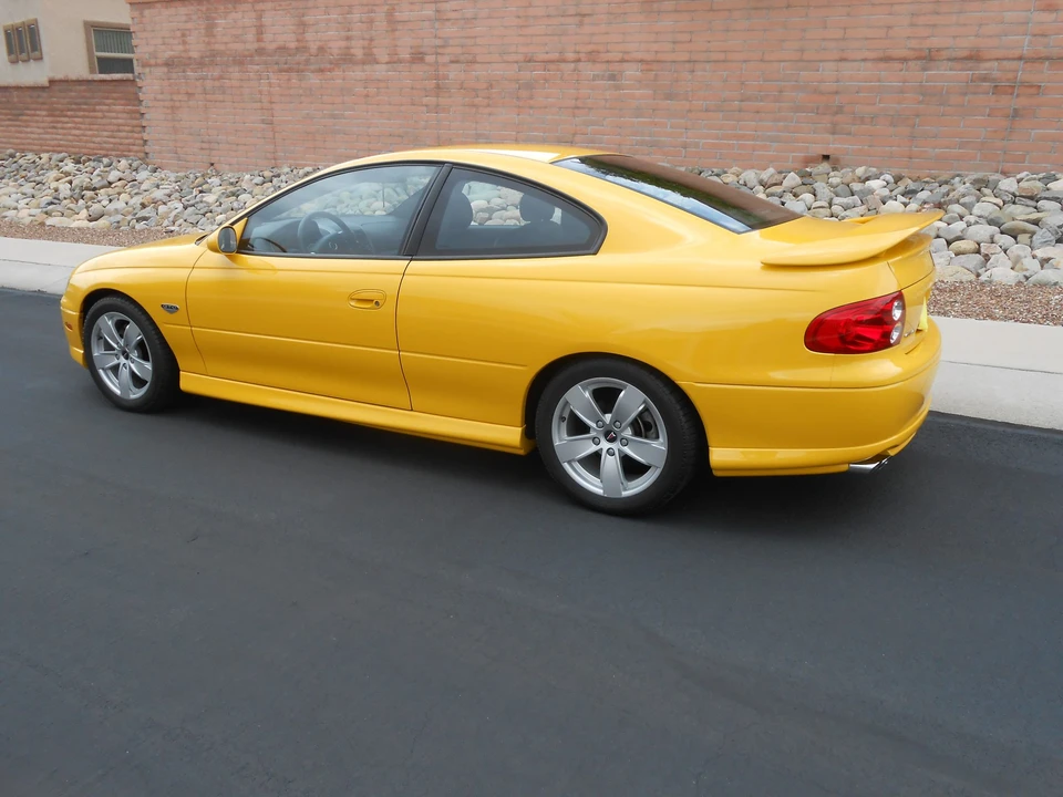 2004 Pontiac GTO 4th Gen - Image 12 of 31