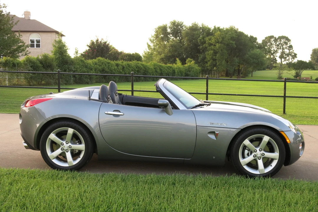 2007 Pontiac Solstice - Image 3 of 31