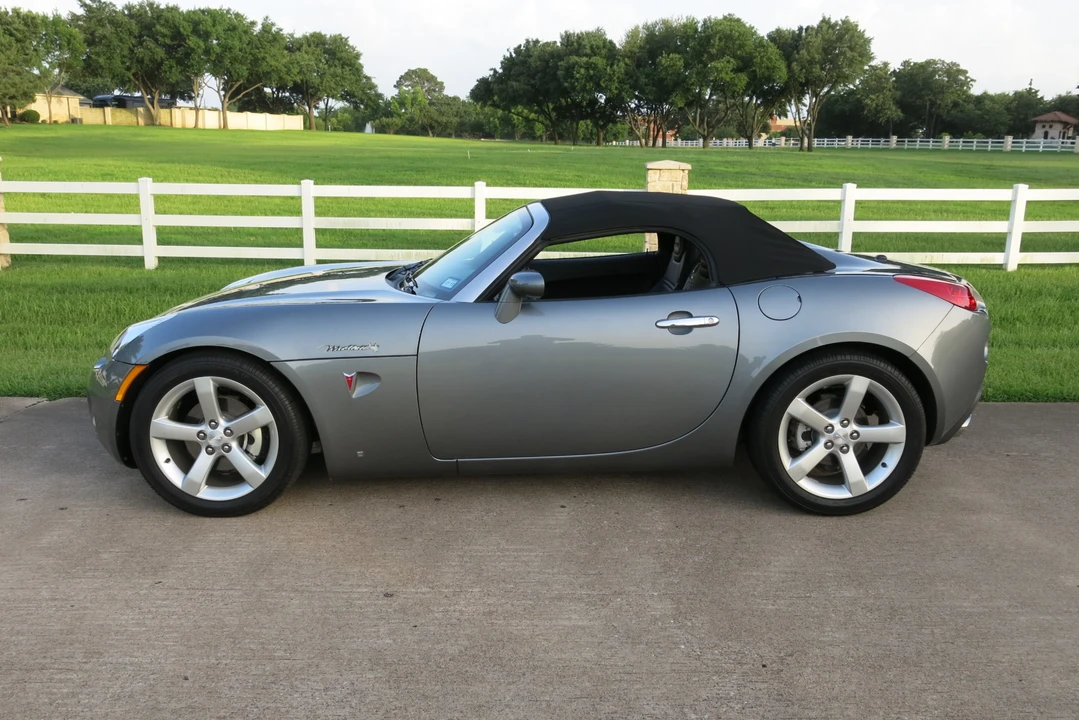 2007 Pontiac Solstice - Image 13 of 31