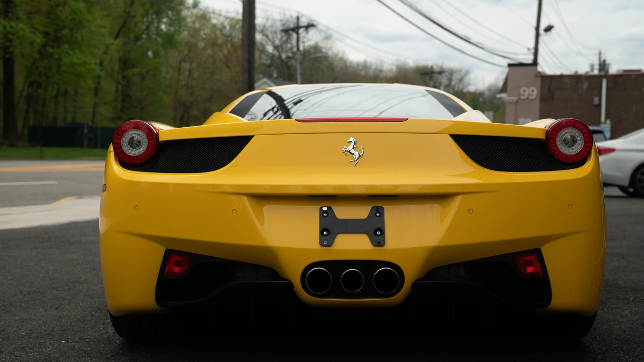 2012 Ferrari 458 Italia - Image 17 of 31