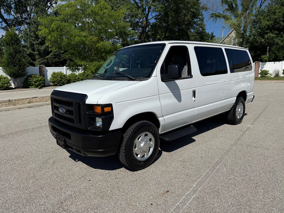 2012 Ford Econoline Van - Image 24 of 31