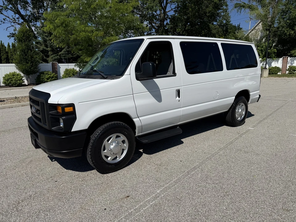2012 Ford Econoline Van - Image 23 of 31