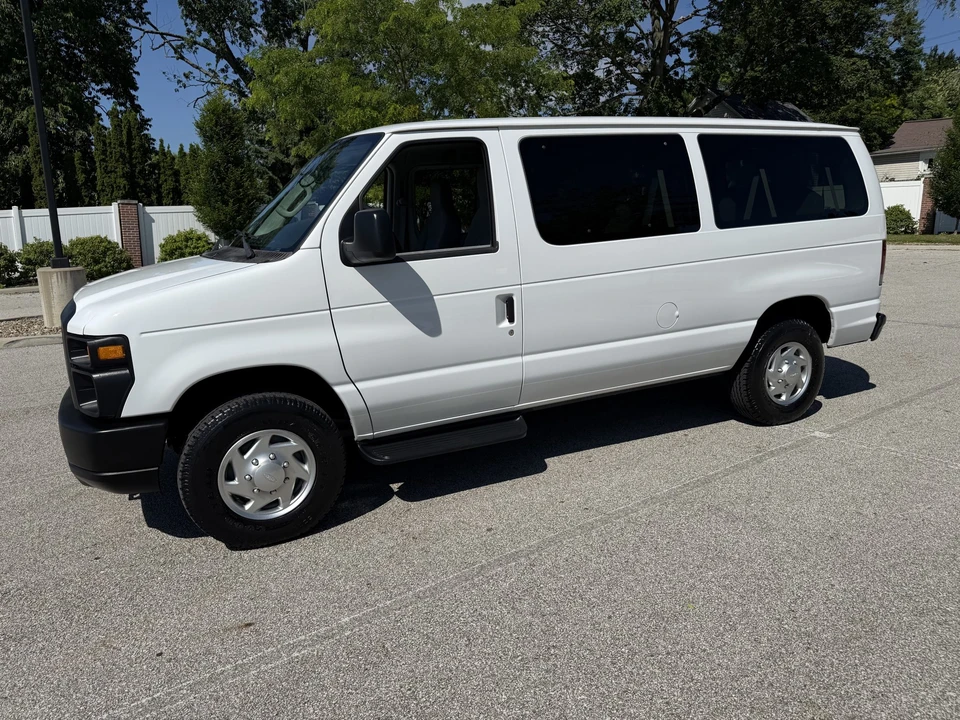 2012 Ford Econoline Van - Image 22 of 31