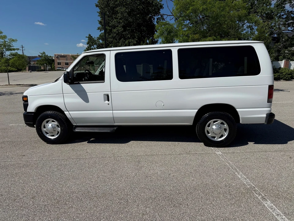 2012 Ford Econoline Van - Image 20 of 31