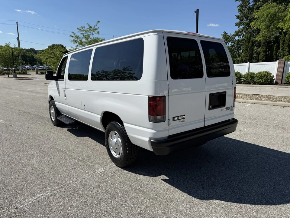 2012 Ford Econoline Van - Image 17 of 31