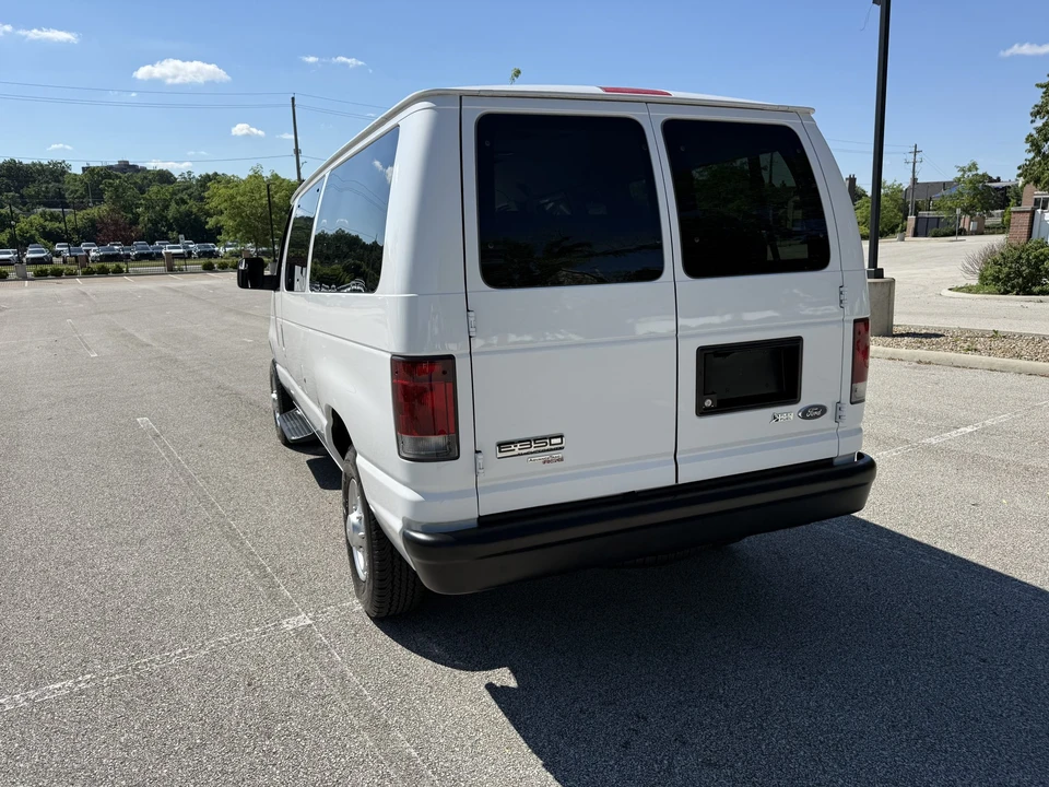 2012 Ford Econoline Van - Image 16 of 31