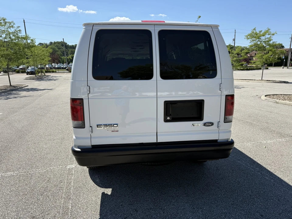 2012 Ford Econoline Van - Image 15 of 31