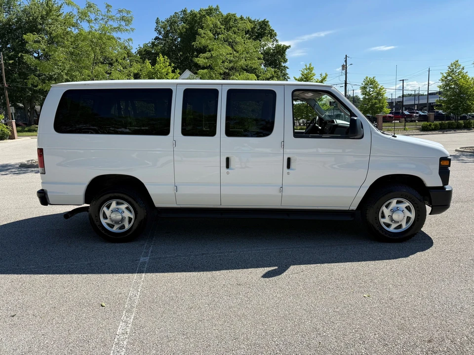2012 Ford Econoline Van - Image 9 of 31