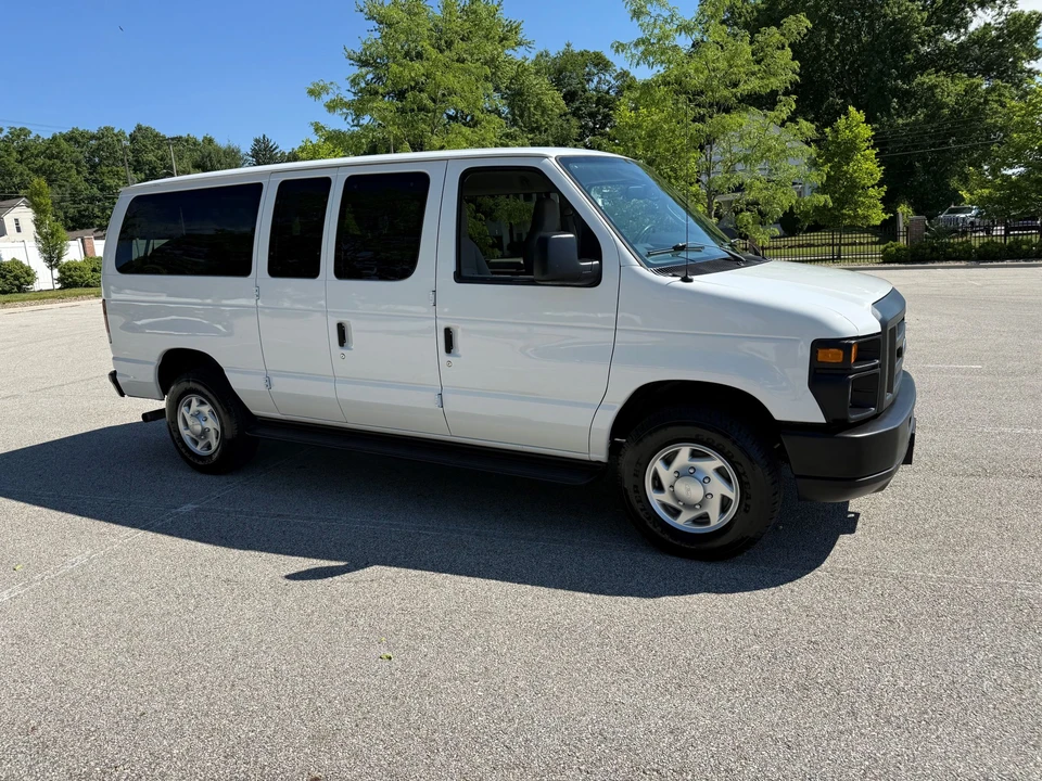 2012 Ford Econoline Van - Image 7 of 31