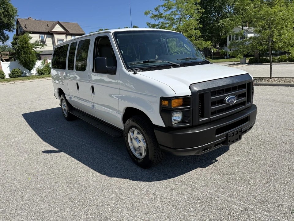2012 Ford Econoline Van - Image 5 of 31