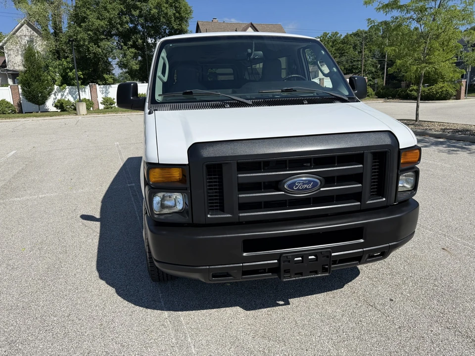 2012 Ford Econoline Van - Image 3 of 31