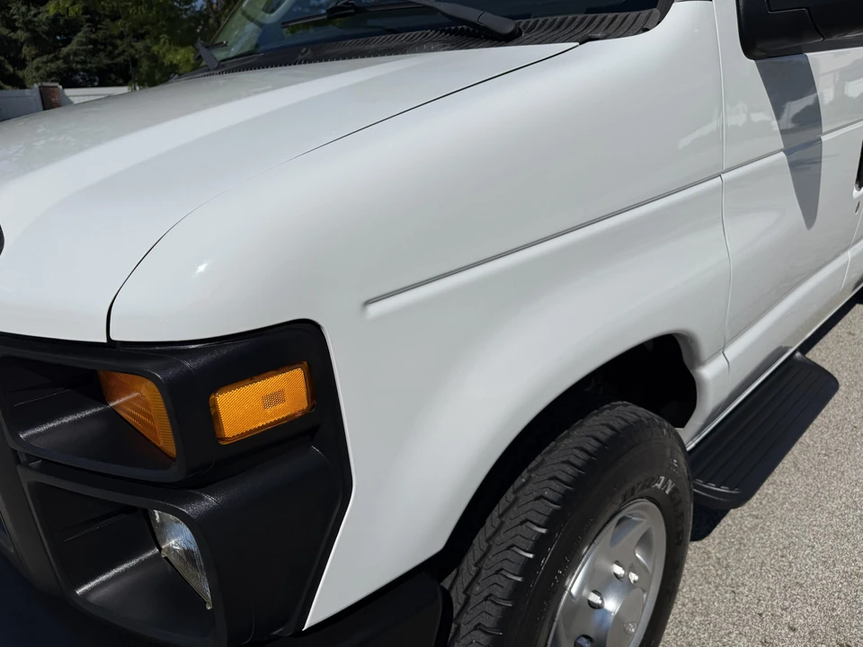 2012 Ford Econoline Van - Image 28 of 31