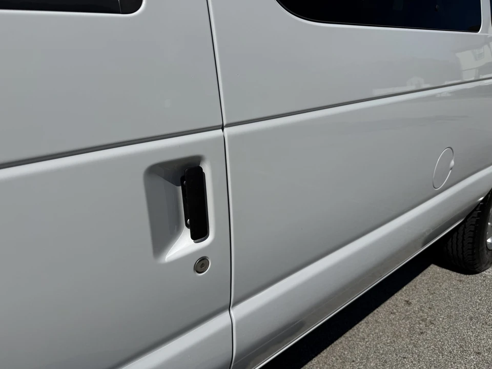2012 Ford Econoline Van - Image 30 of 31