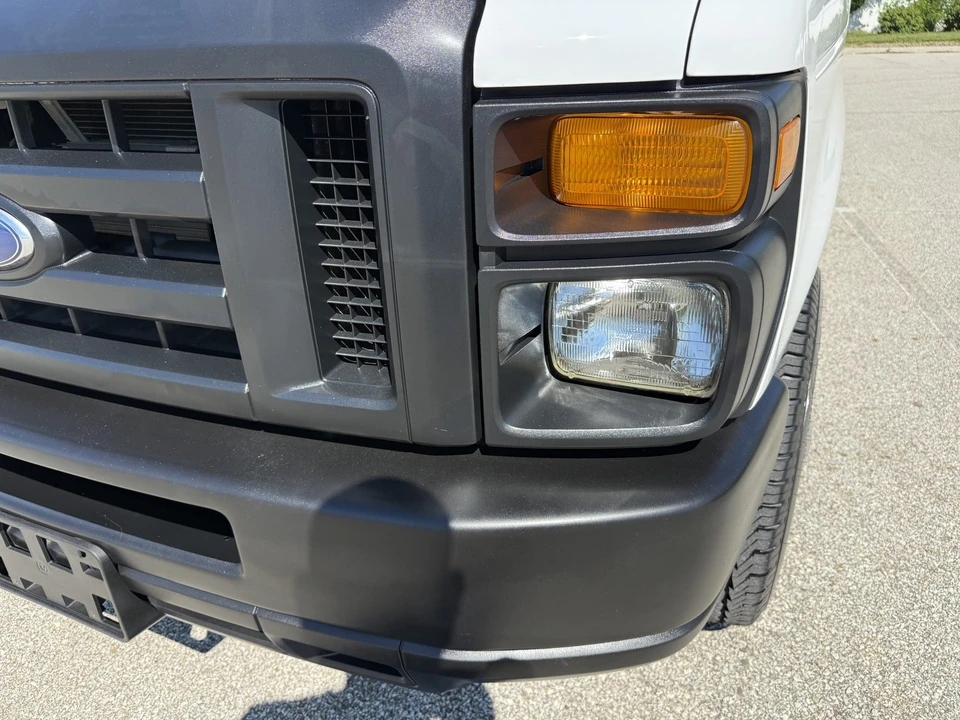 2012 Ford Econoline Van - Image 27 of 31