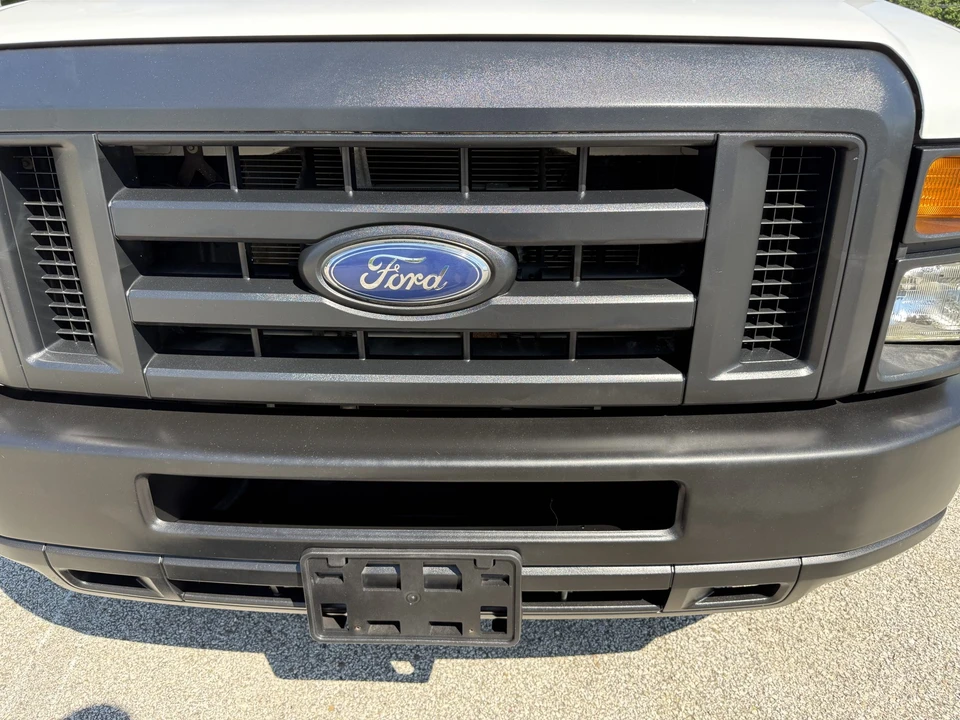 2012 Ford Econoline Van - Image 26 of 31
