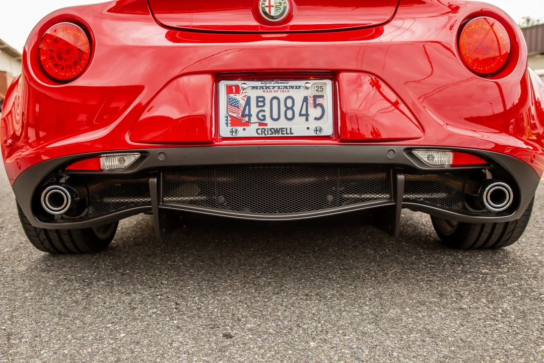 2015 Alfa Romeo 4C Coupe - Image 26 of 31