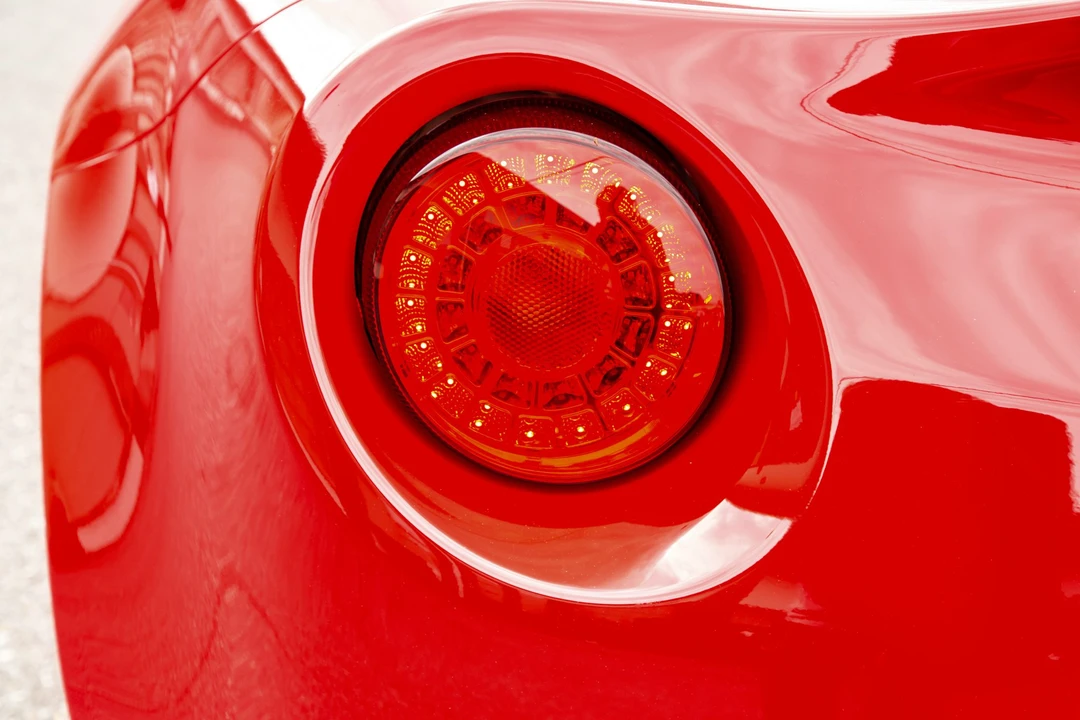 2015 Alfa Romeo 4C Coupe - Image 27 of 31
