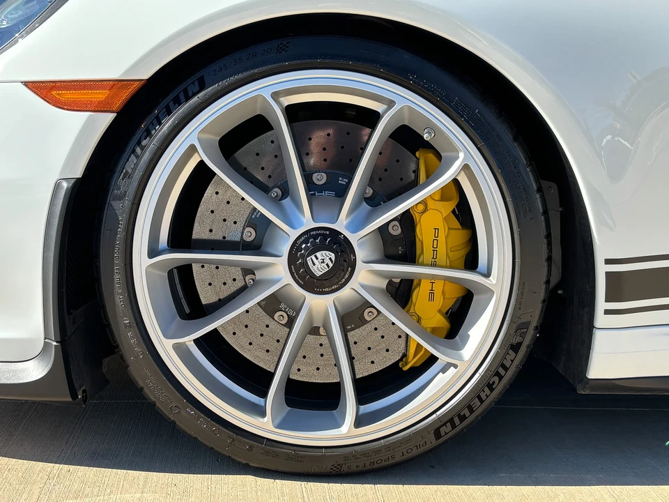 2016 Porsche 991 R - Image 25 of 31