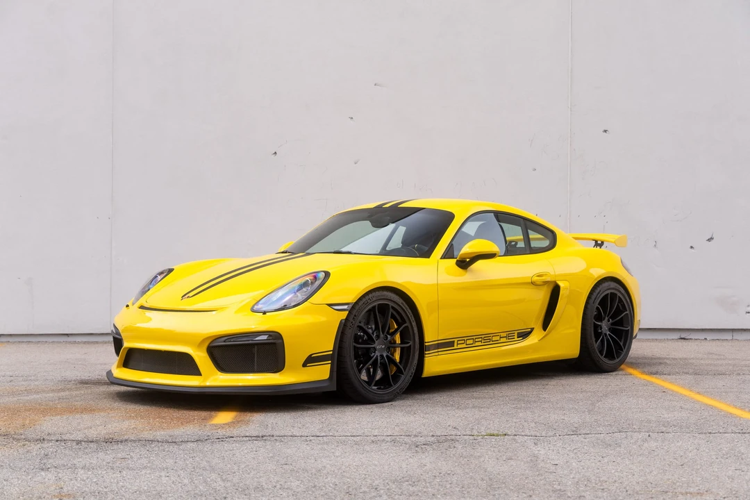 2016 Porsche 981 Cayman GT4 - Image 5 of 31