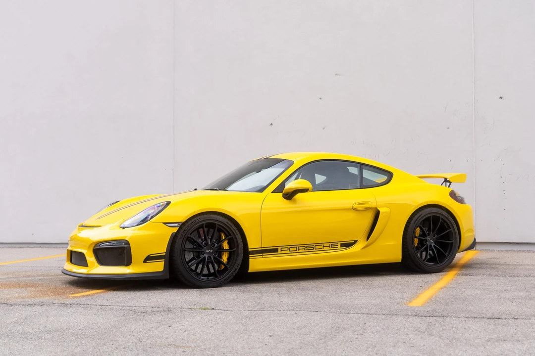 2016 Porsche 981 Cayman GT4 - Image 3 of 31