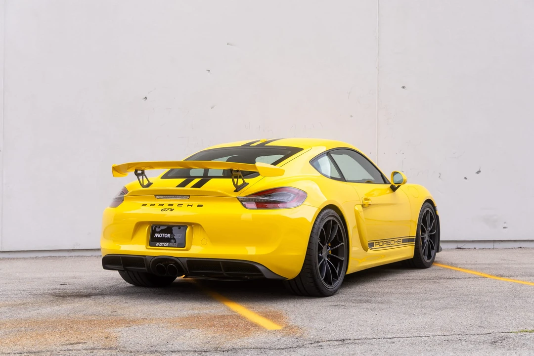 2016 Porsche 981 Cayman GT4 - Image 25 of 31