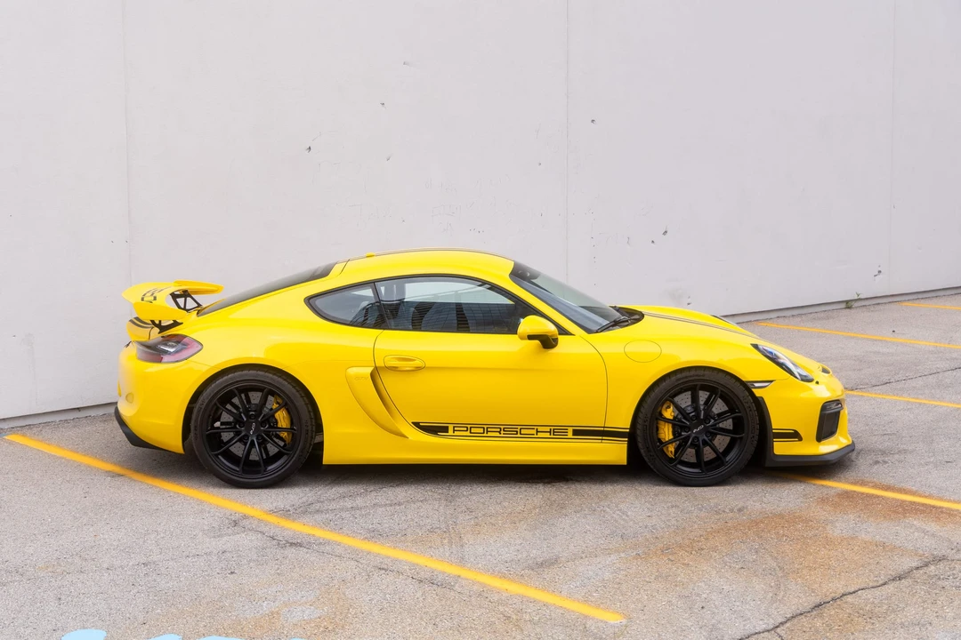 2016 Porsche 981 Cayman GT4 - Image 18 of 31