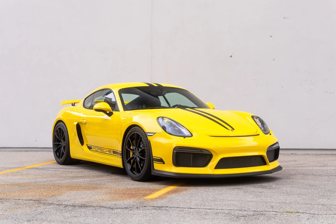 2016 Porsche 981 Cayman GT4 - Image 13 of 31