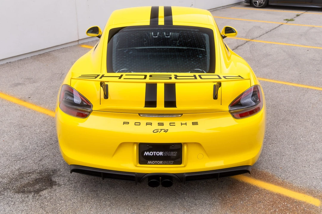 2016 Porsche 981 Cayman GT4 - Image 27 of 31
