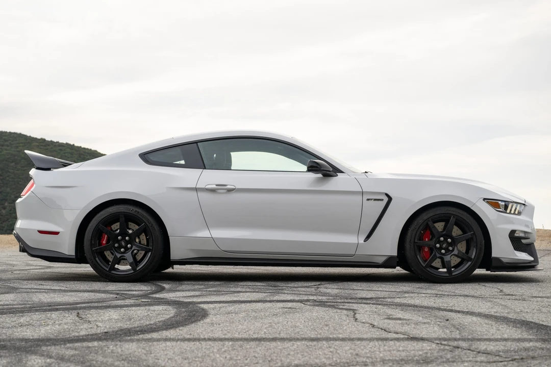 2017 Ford S550 Shelby Mustang GT350R - Image 4 of 31