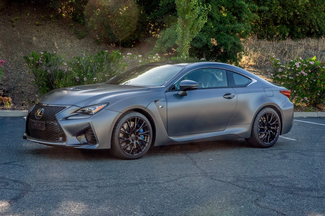 2019 Lexus RC F - Image 9 of 31