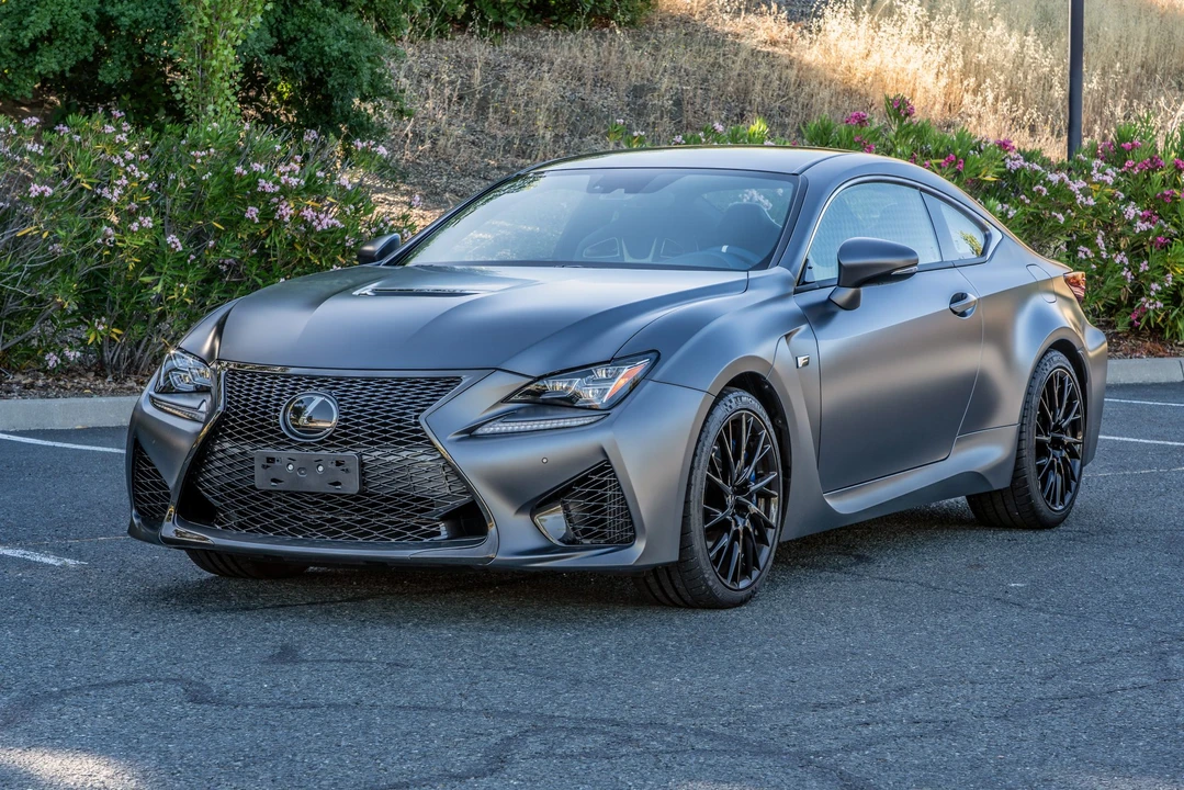2019 Lexus RC F - Image 8 of 31