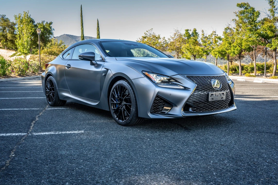 2019 Lexus RC F - Image 3 of 31