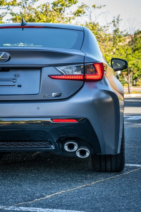 2019 Lexus RC F - Image 21 of 31