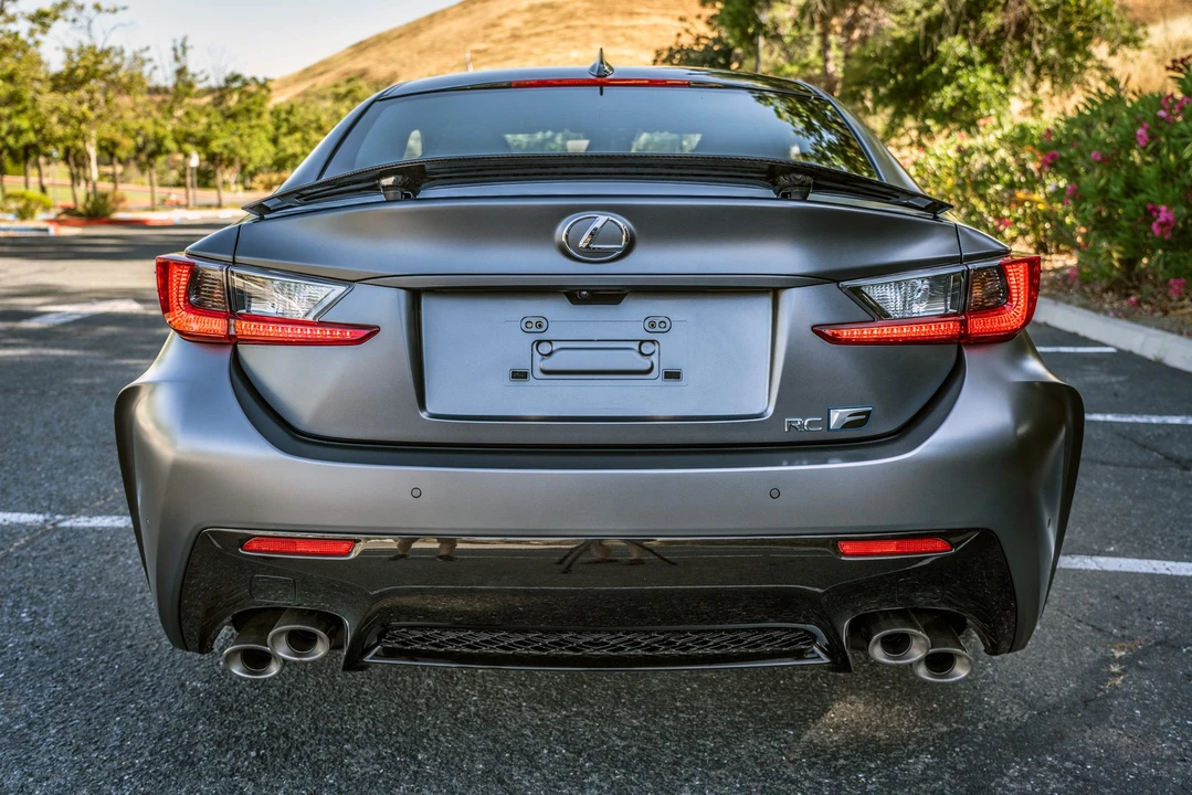 2019 Lexus RC F - Image 14 of 31