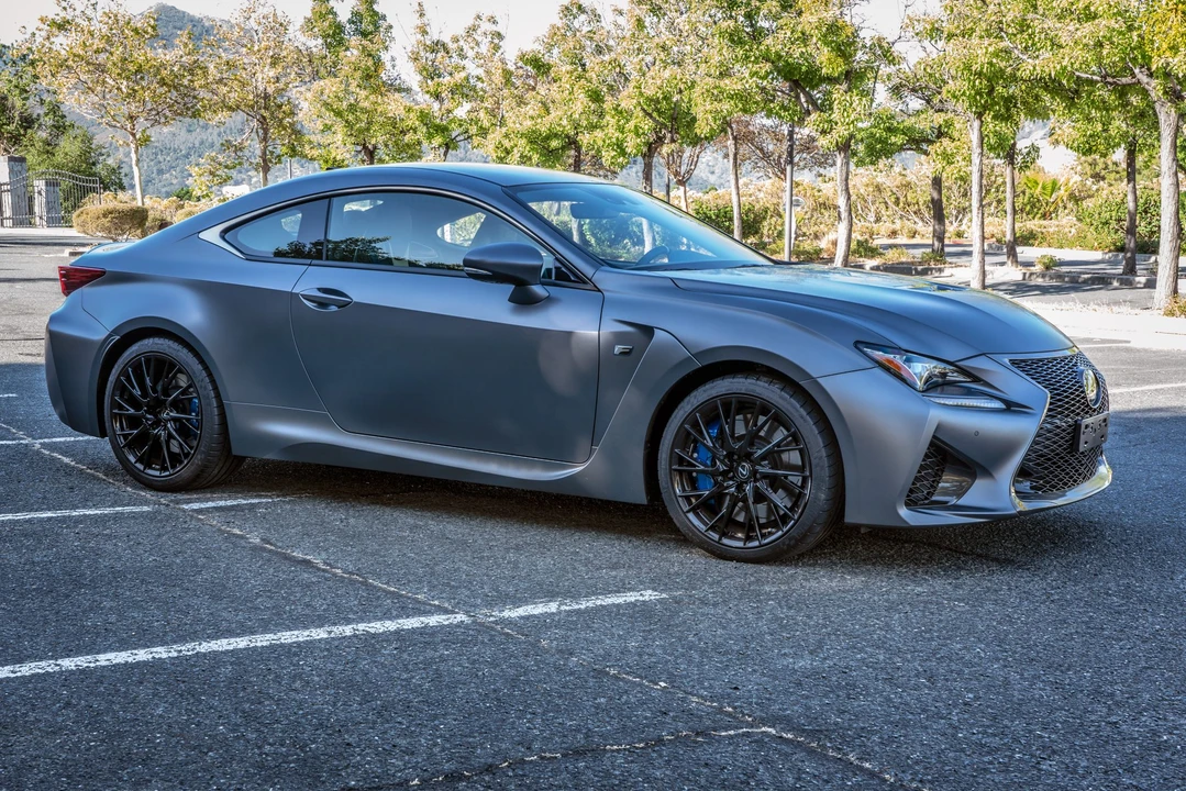 2019 Lexus RC F - Image 2 of 31