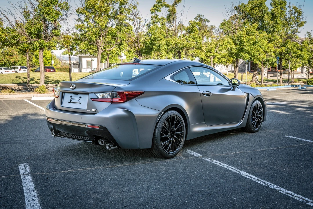 2019 Lexus RC F - Image 15 of 31